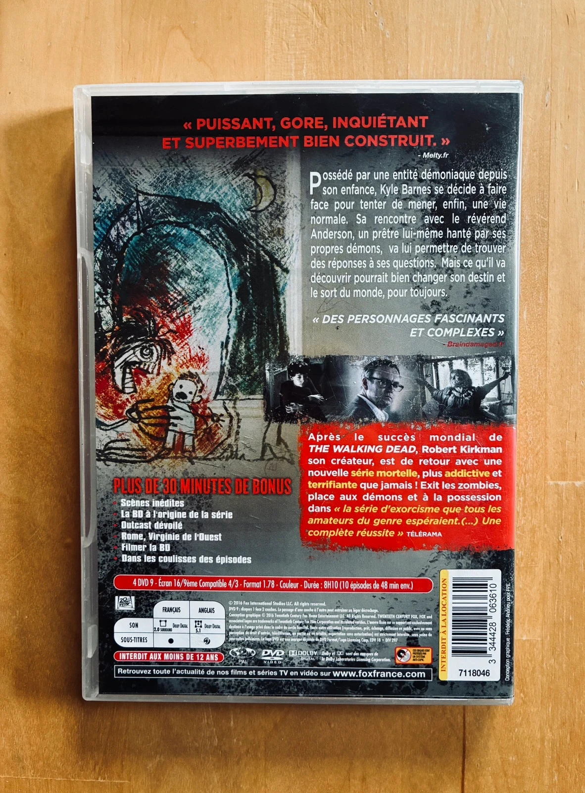 Caja de 4 DVD de la serie Outcast temporada 1. – photo 3